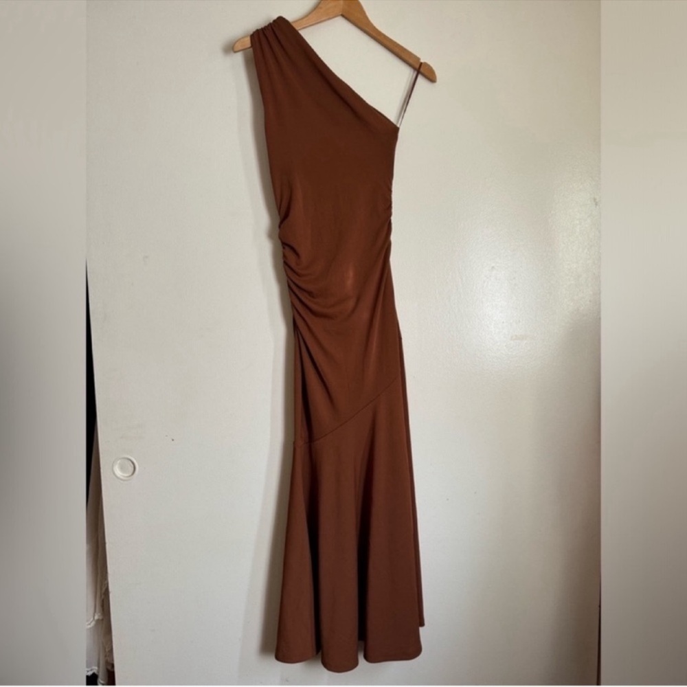 One-Shoulder Brown Maxi Dress with Side Ruching - Picture 2 of 13